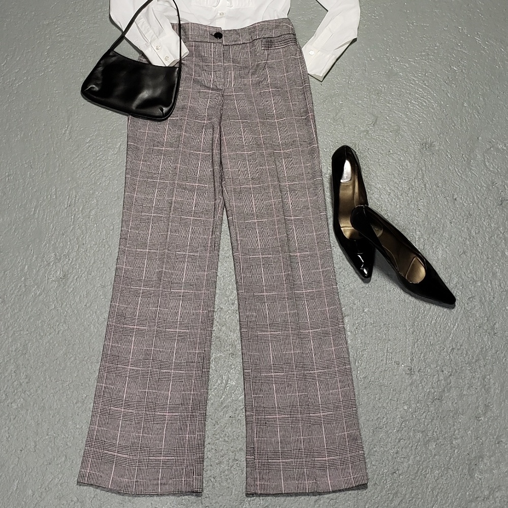 New York & Company knit pants. - Picture 2 of 5